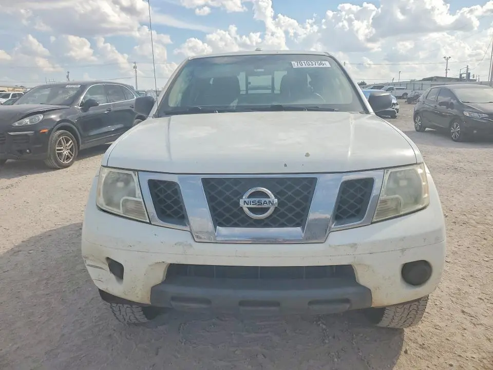 2016 NISSAN FRONTIER SV  
