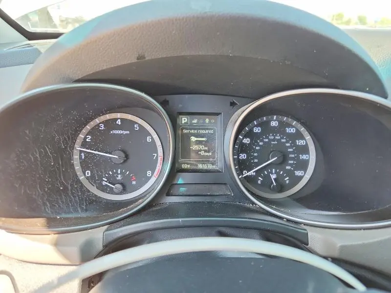 2017 HYUNDAI SANTA FE SE  