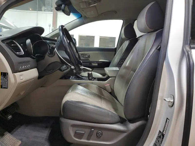 2017 KIA SEDONA SX  