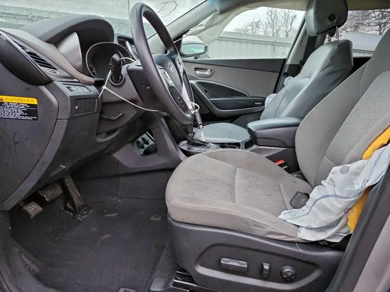 2016 HYUNDAI SANTA FE SE  