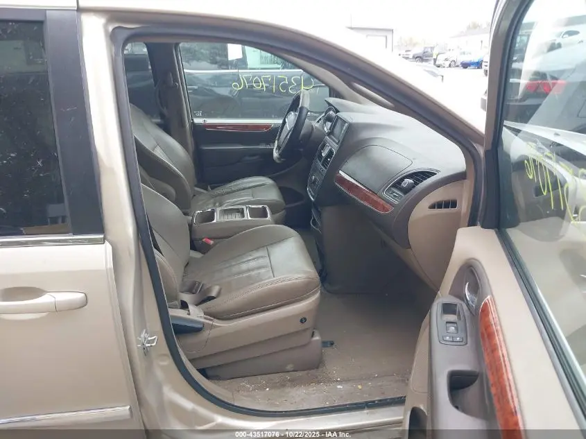 2015 CHRYSLER TOWN & COUNTRY TOURING