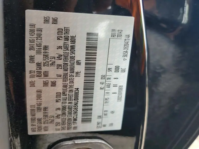 2022 FORD ESCAPE SE  