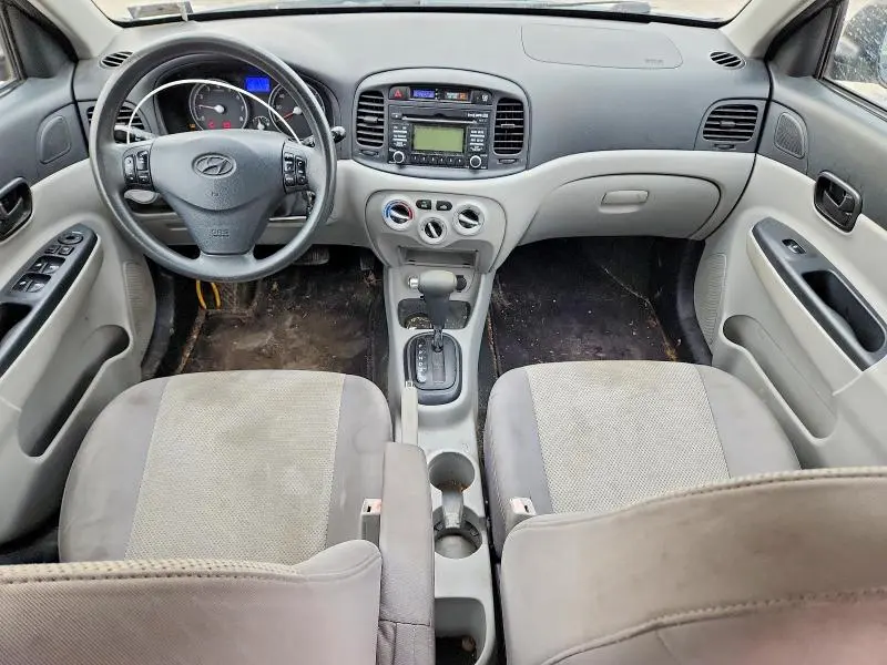 2010 HYUNDAI ACCENT GLS  