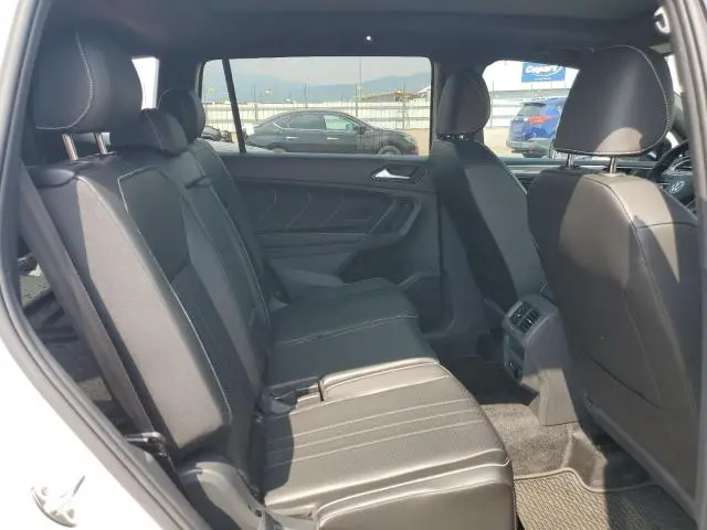 2024 VOLKSWAGEN TIGUAN SE R-LINE BLACK  