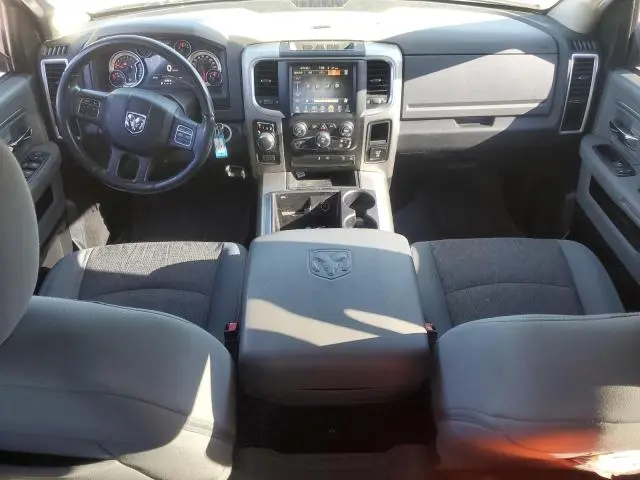 2015 RAM 1500 SLT  
