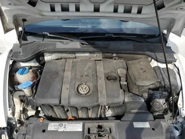 2013 VOLKSWAGEN BEETLE   