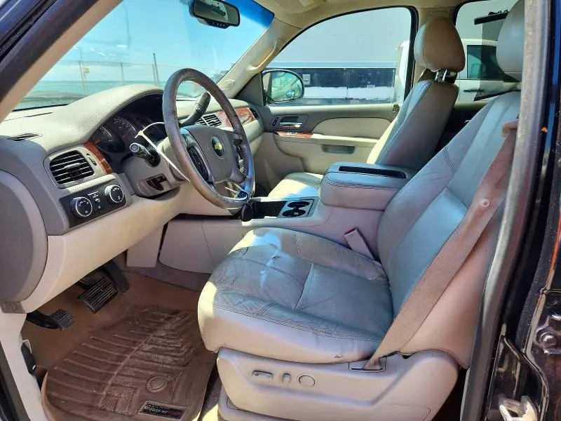 2011 CHEVROLET SUBURBAN K1500 LT  