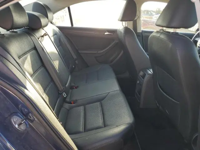 2012 VOLKSWAGEN JETTA SE  