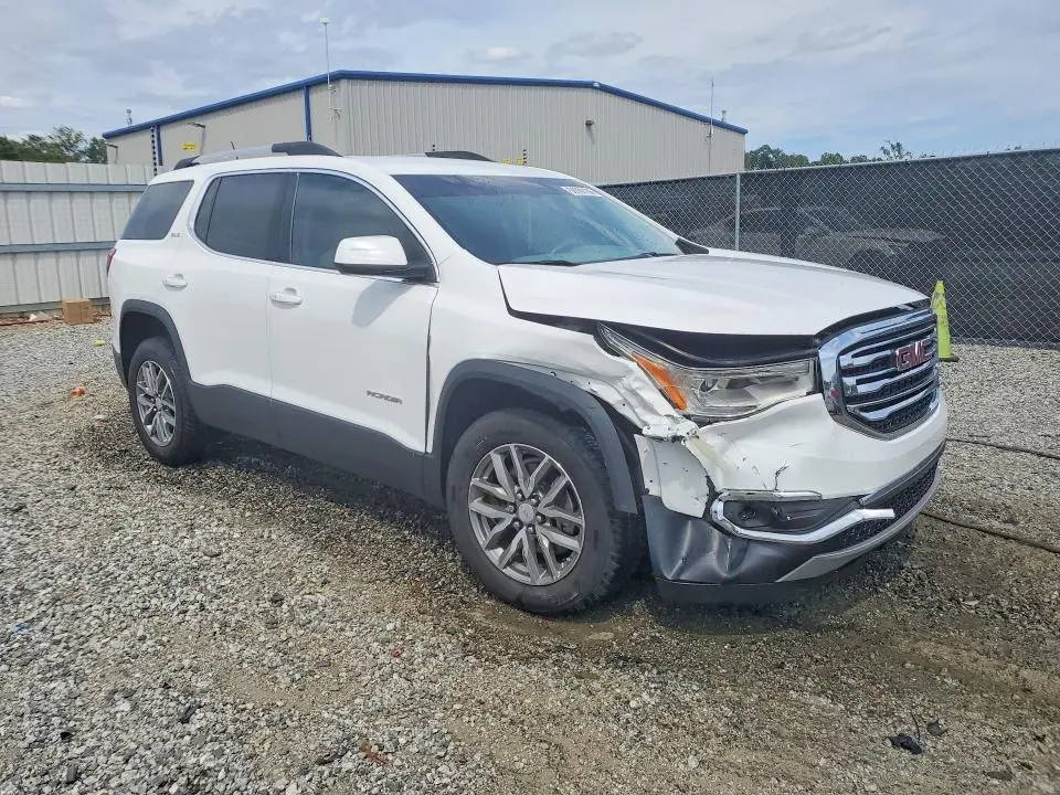 2017 GMC ACADIA SLE  