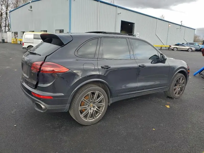 2017 PORSCHE CAYENNE   