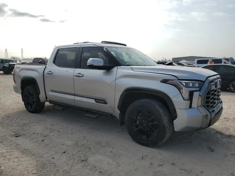 2024 TOYOTA TUNDRA CREWMAX LIMITED  