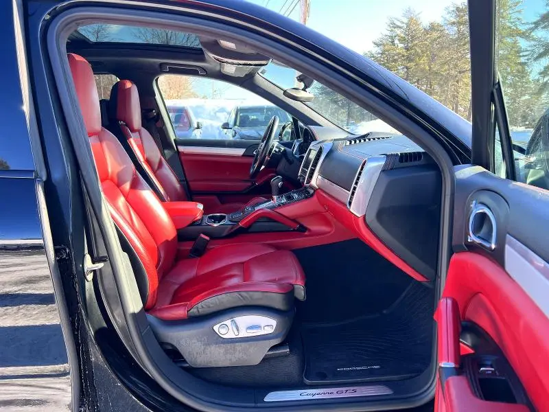 2016 PORSCHE CAYENNE GTS  