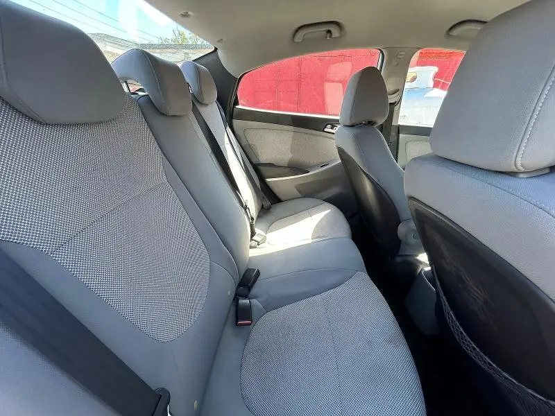 2012 HYUNDAI ACCENT GLS  