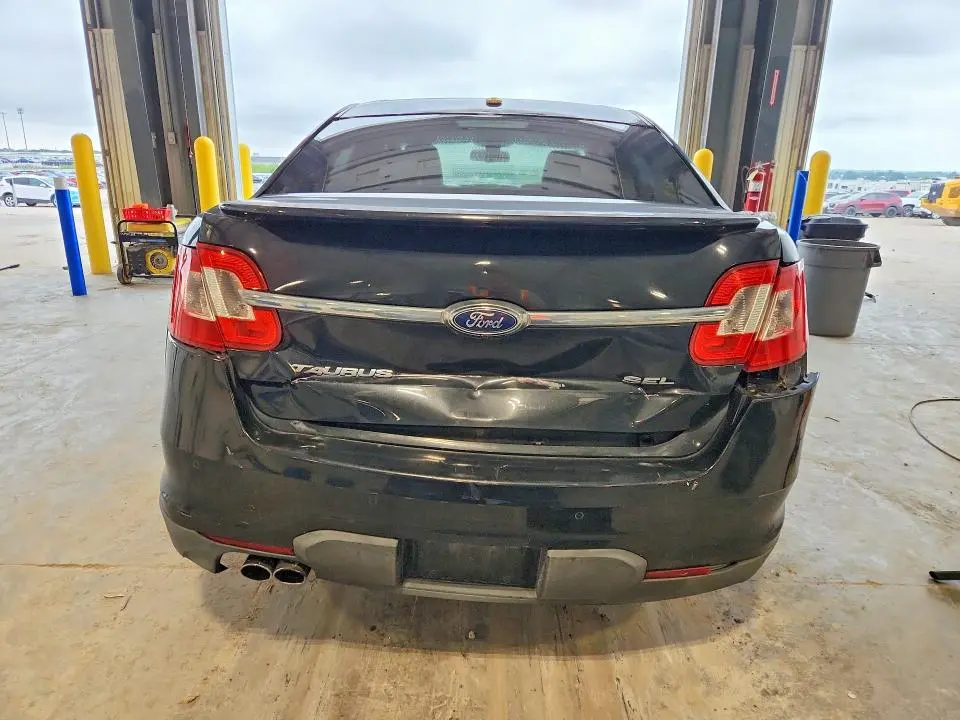 2011 FORD TAURUS SEL  