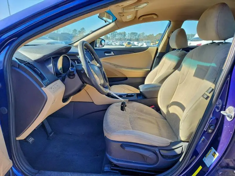 2011 HYUNDAI SONATA GLS  