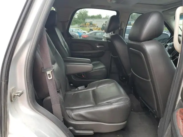 2014 CADILLAC ESCALADE LUXURY  