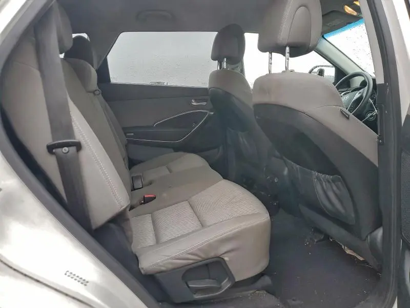 2017 HYUNDAI SANTA FE SE  