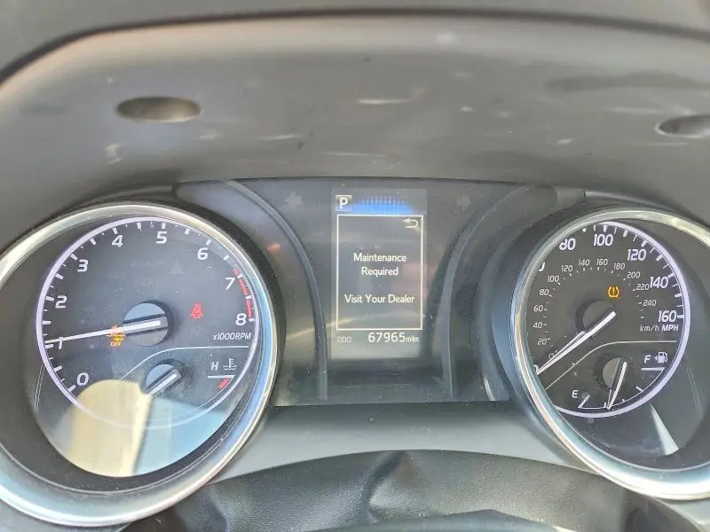 2020 TOYOTA CAMRY SE  