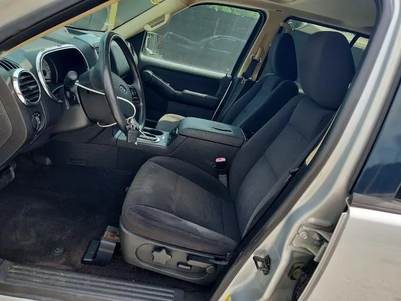 2010 FORD EXPLORER XLT  