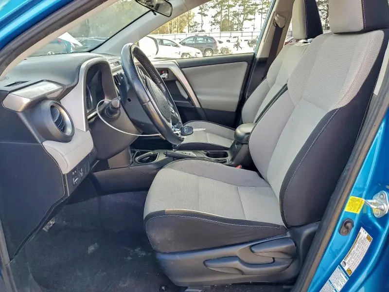 2016 TOYOTA RAV4 XLE  