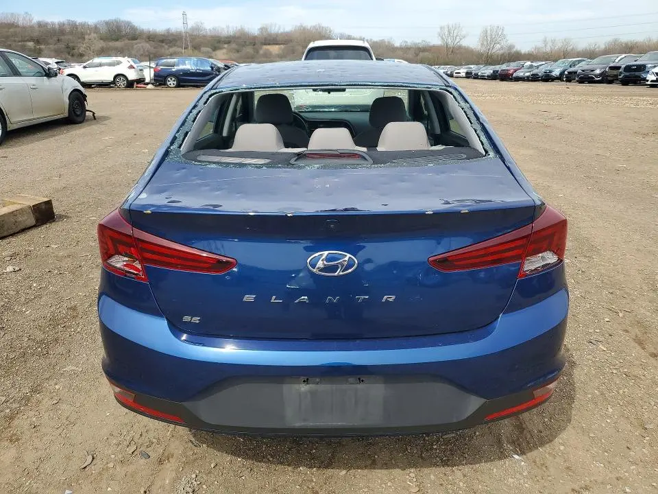 2019 HYUNDAI ELANTRA SE  