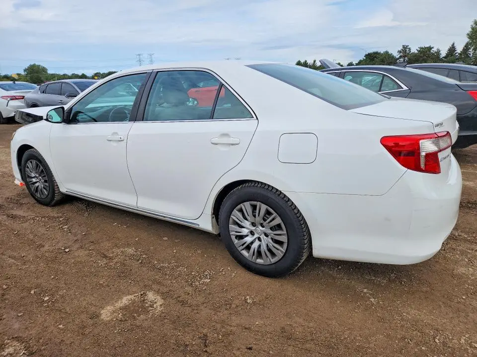 2014 TOYOTA CAMRY LE  
