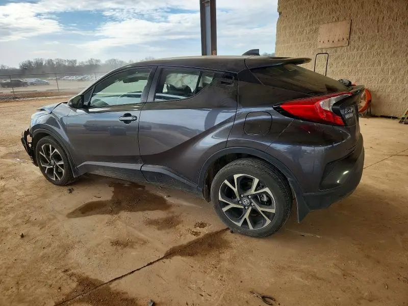 2021 TOYOTA C-HR XLE  