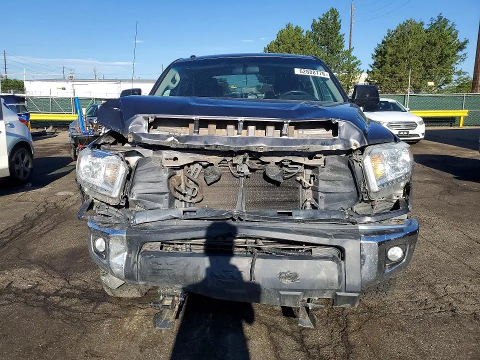 2017 TOYOTA TUNDRA SR5  