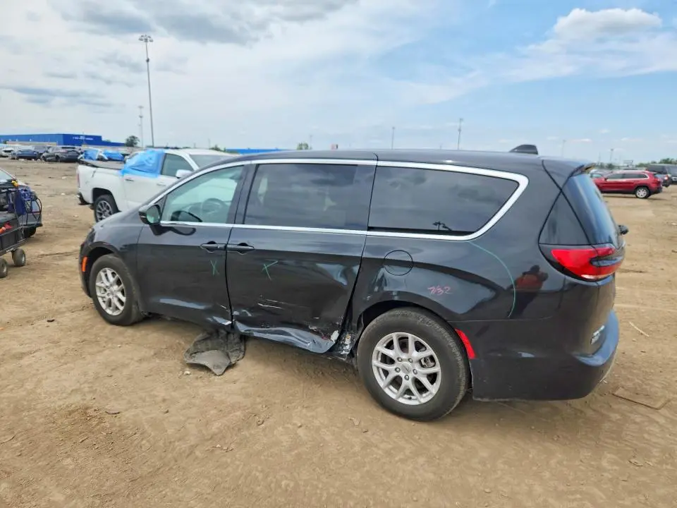 2023 CHRYSLER PACIFICA TOURING L  