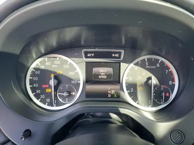 2017 INFINITI QX30 BASE  