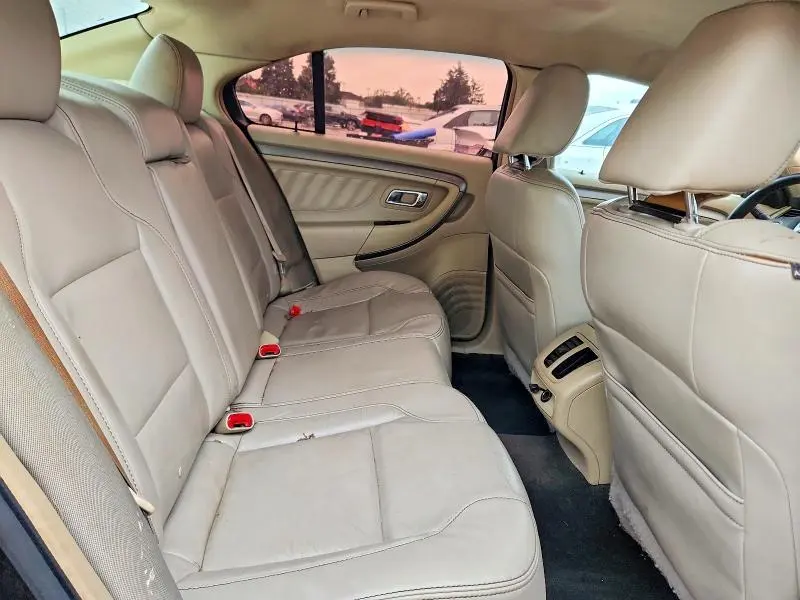2013 FORD TAURUS SE  