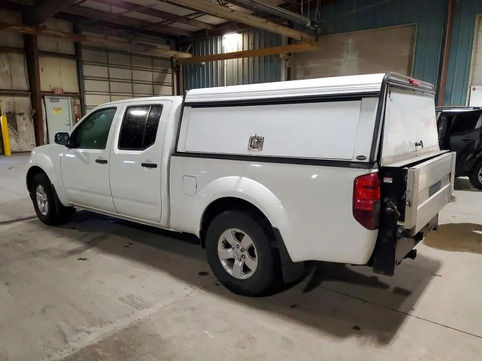 2013 NISSAN FRONTIER SV  