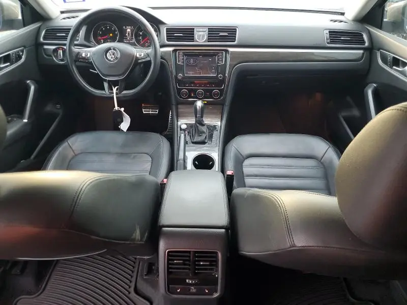 2016 VOLKSWAGEN PASSAT SEL  