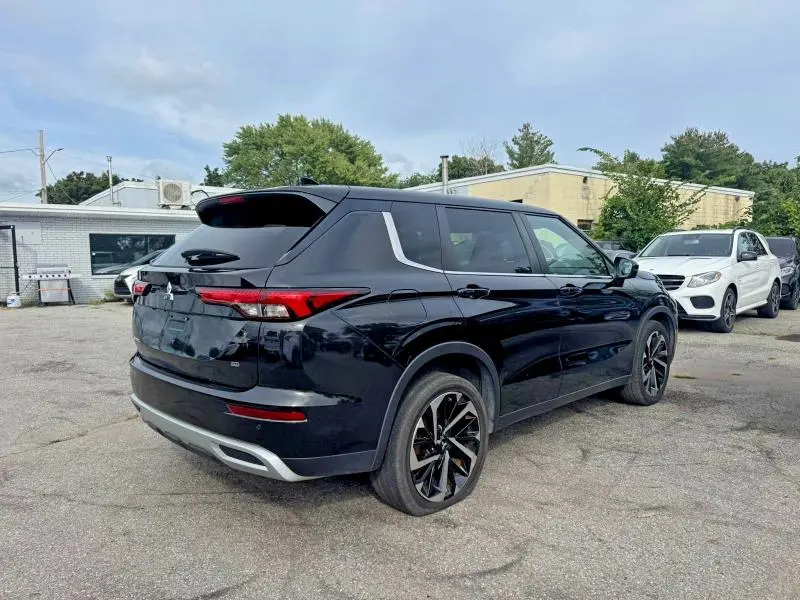 2023 MITSUBISHI OUTLANDER SE  