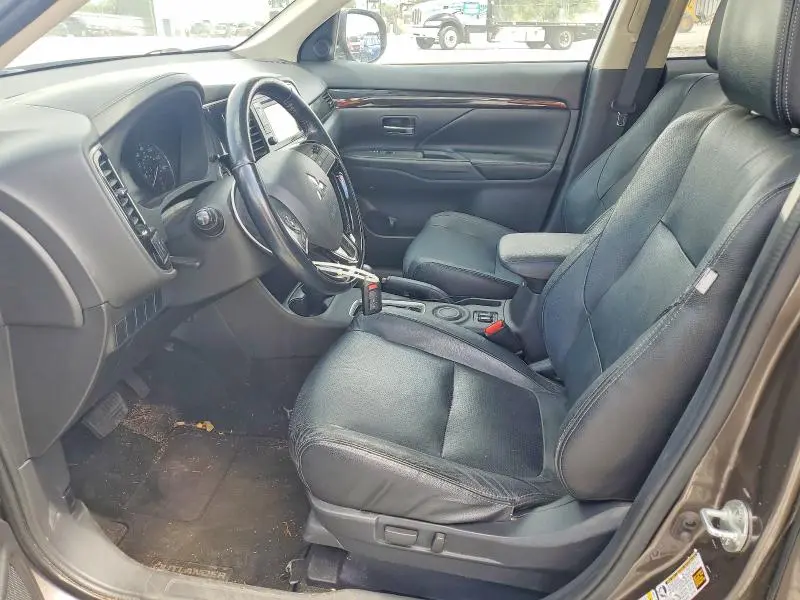 2016 MITSUBISHI OUTLANDER SE  
