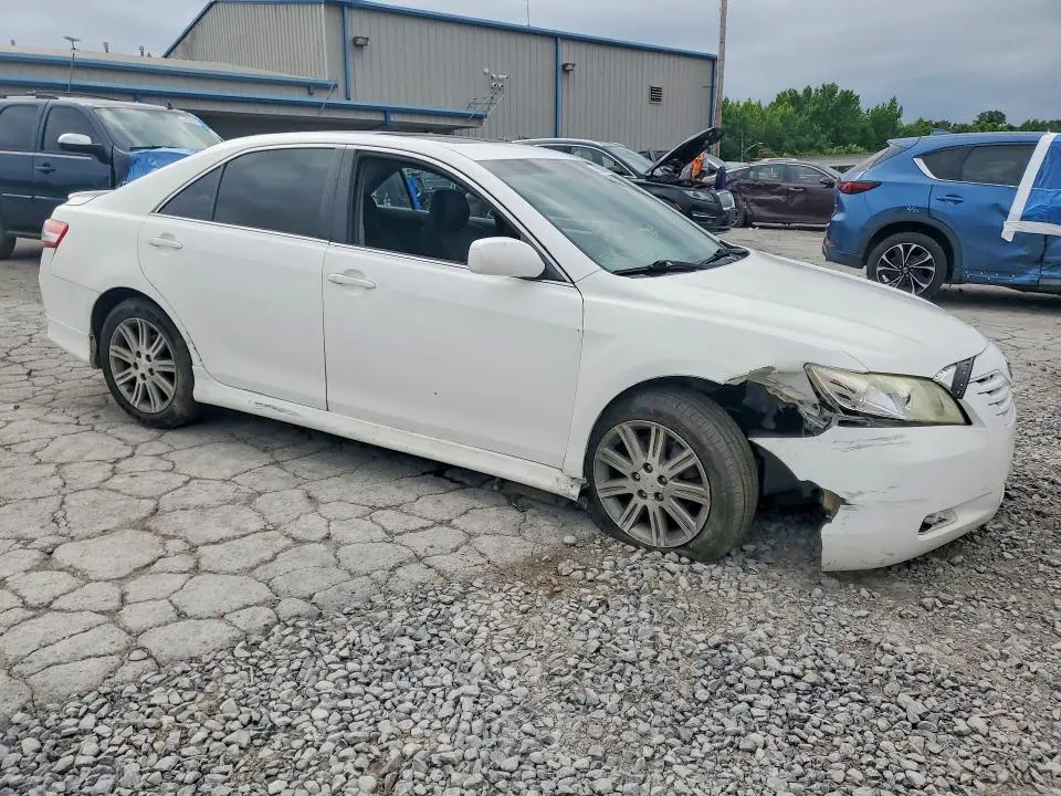 2011 TOYOTA CAMRY SE  