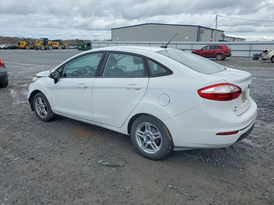 2017 FORD FIESTA SE  