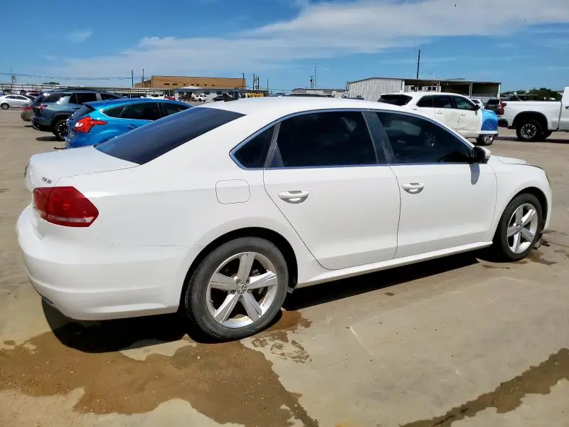 2013 VOLKSWAGEN PASSAT SE  