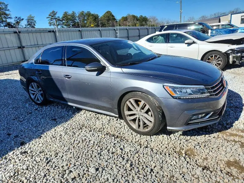 2018 VOLKSWAGEN PASSAT SE  