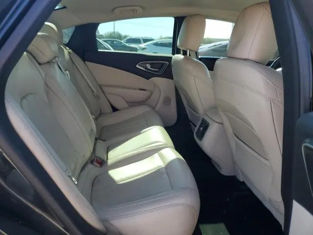 2016 CHRYSLER 200 LIMITED  