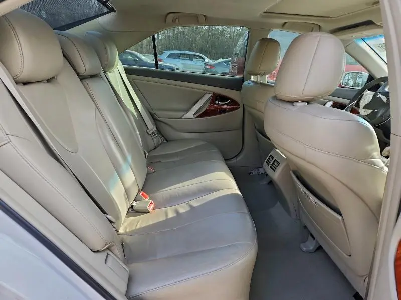 2011 TOYOTA CAMRY BASE  