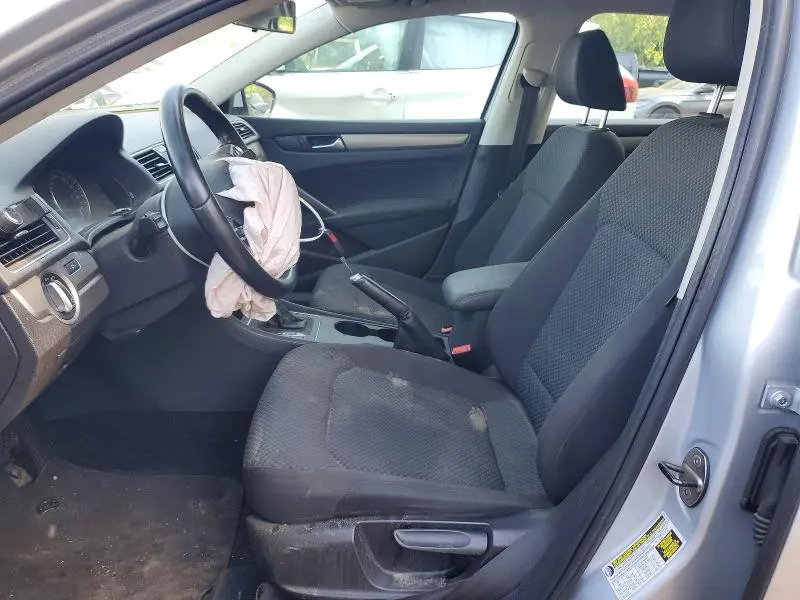 2012 VOLKSWAGEN PASSAT S  