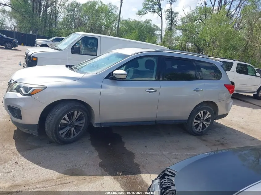2017 NISSAN PATHFINDER SV