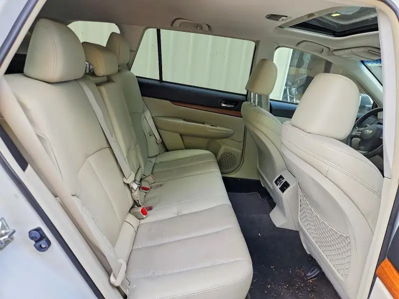 2013 SUBARU OUTBACK 3.6R LIMITED  