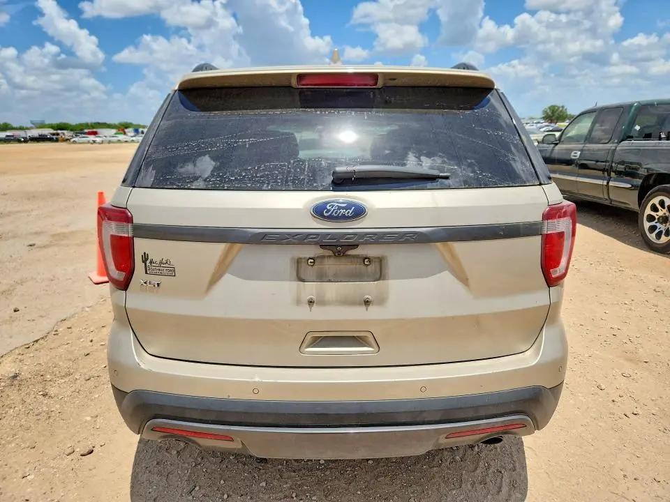 2017 FORD EXPLORER XLT  