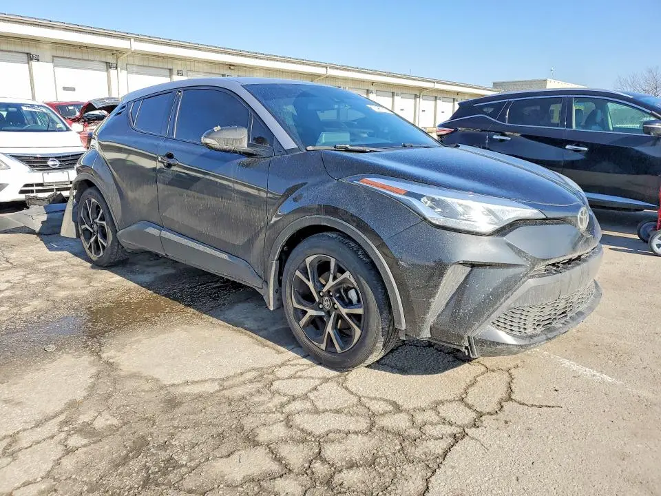 2020 TOYOTA C-HR XLE  