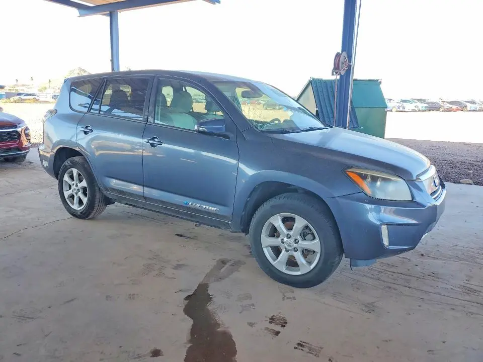 2014 TOYOTA RAV4 EV BASE  