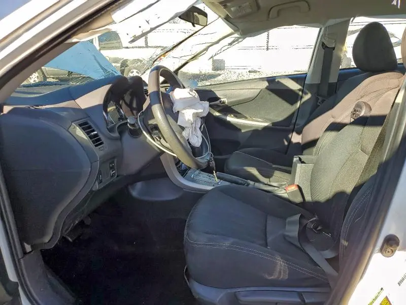 2013 TOYOTA COROLLA BASE  