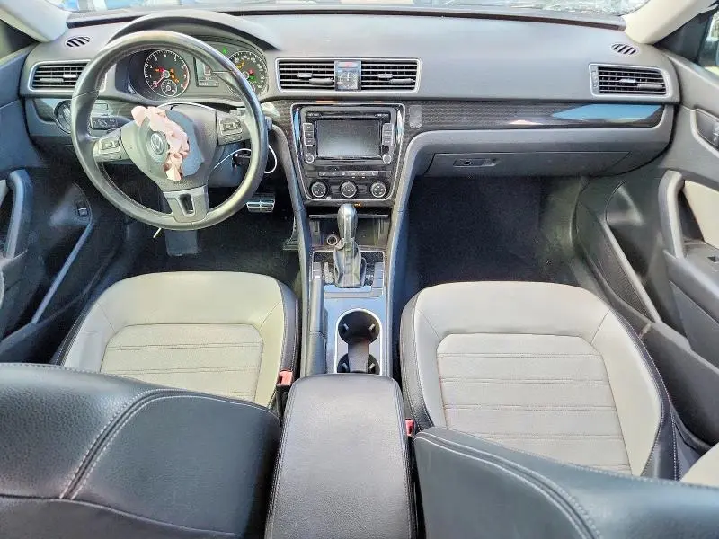 2014 VOLKSWAGEN PASSAT SE  