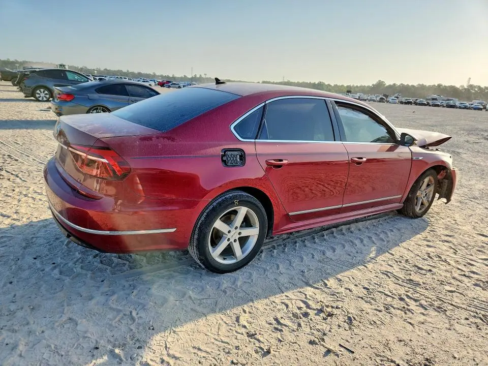 2017 VOLKSWAGEN PASSAT R-LINE  
